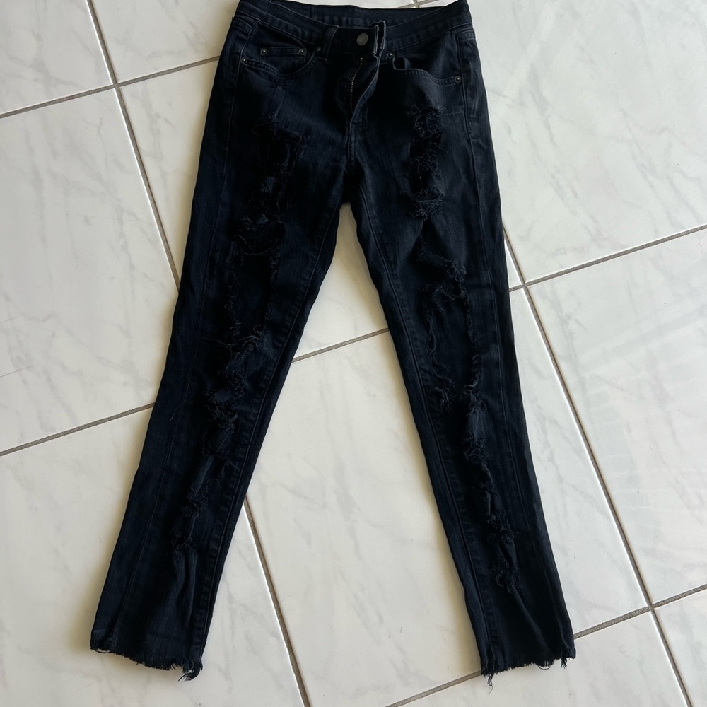 Carmar LF Women's Black Distressed Jeans. Zipper closure